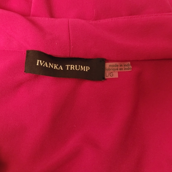 Ivanka Trump Large Top - Picture 7 of 9
